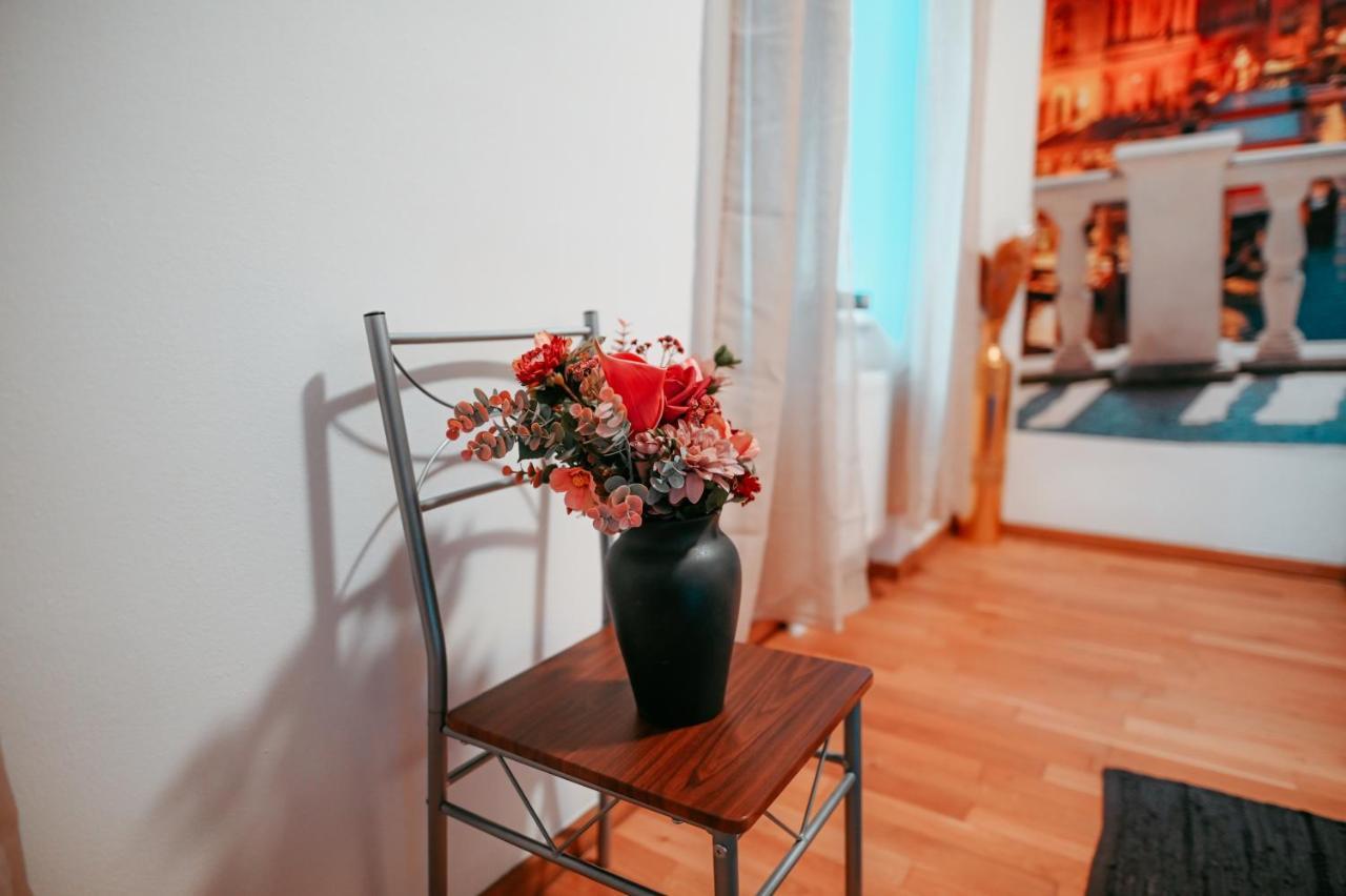 Apartamento 4 *