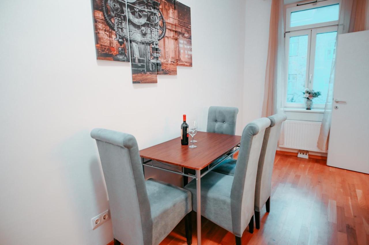 Apartamento 4 *